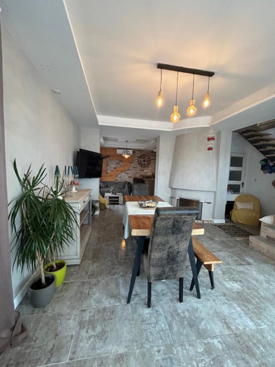 Comme A La Maison Narbonne Luaran gambar