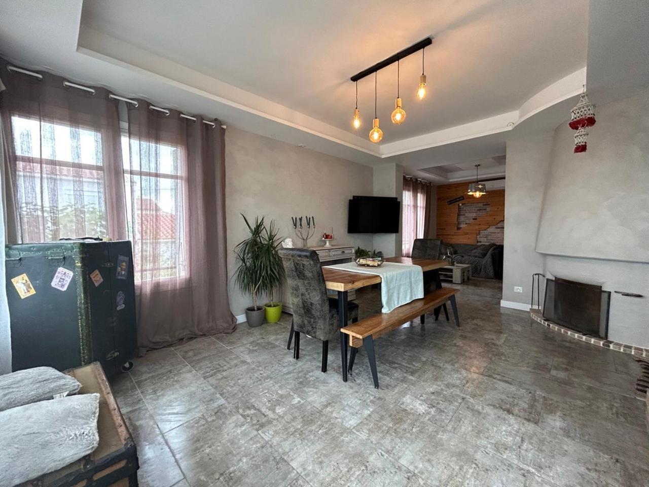 Comme A La Maison Narbonne Luaran gambar