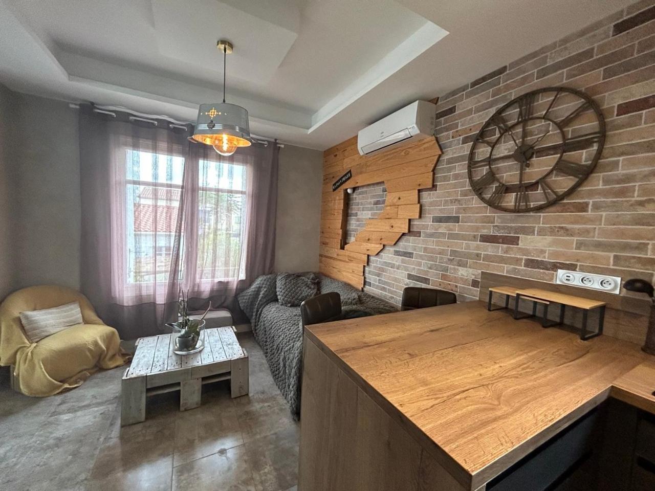 Comme A La Maison Narbonne Luaran gambar